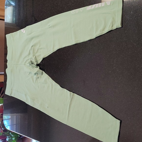 Nike Air Leggings - Picture 4 of 11